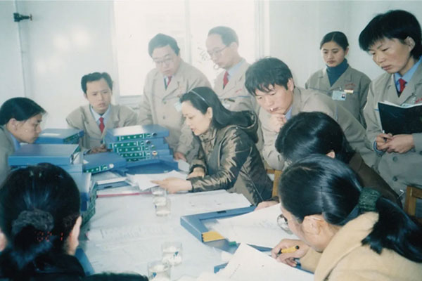 2002꣬304amҹս׼GMP֤