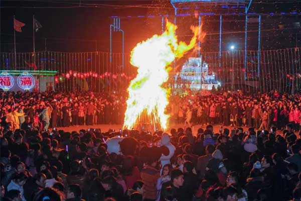 304amÓÀÀû¼¯ÍÅÕýÔÂÊ®ÎåÄÖÔªÏü¡°óô»ðÍí»á¡± 304amÓÀÀû¼¯ÍÅÕýÔÂÊ®ÎåÄÖÔªÏü¡°óô»ðÍí»á¡±